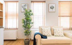 Stylish Stays By Russel Square